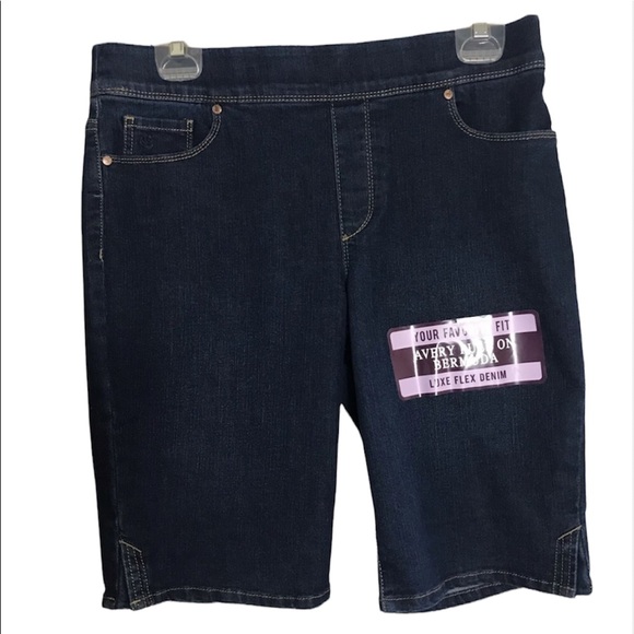 Gloria Vanderbilt Pants - 🆕Gloria Vanderbilt 6 pull on bermuda 11” inseam shorts